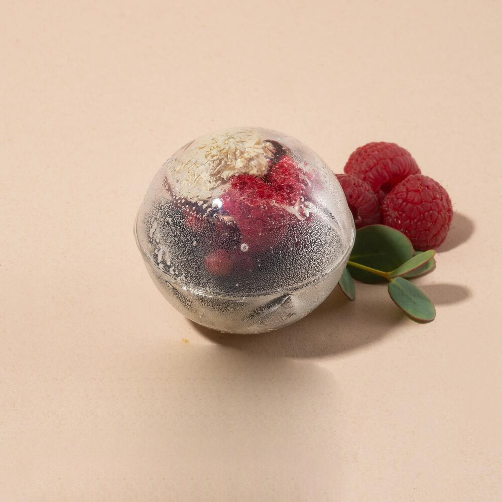 Winter Berry Bliss Spheres - Image 4